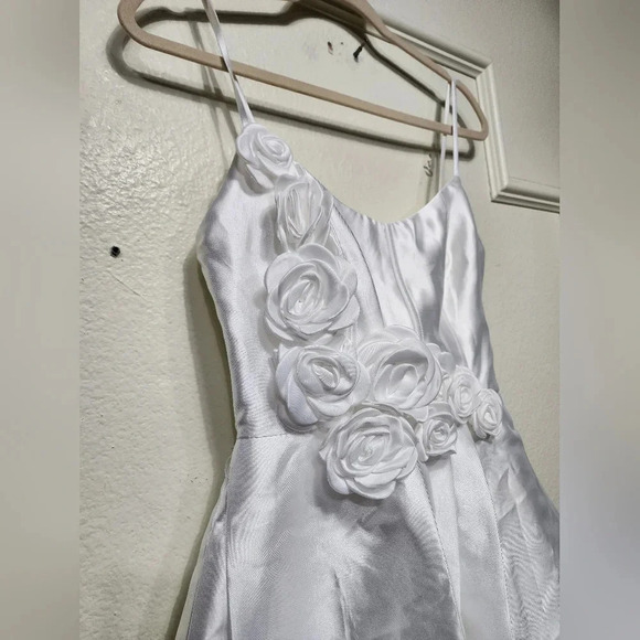 Lulu's Dreamy Forever White Taffeta Rosette Maxi Dress with Pockets S Wedding - Picture 8 of 12